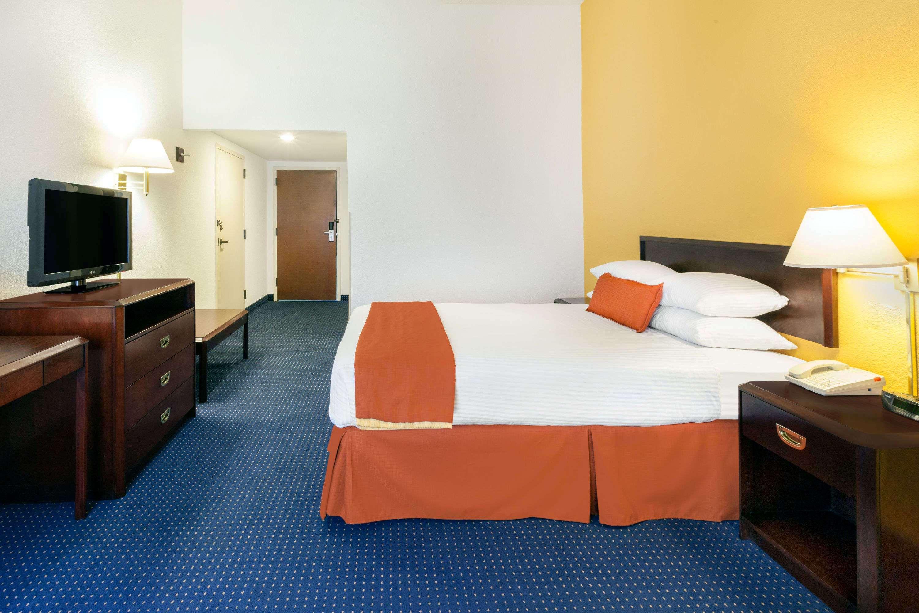 San Nicolás de los Garzas Wyndham Garden Monterrey Norte מראה חיצוני תמונה