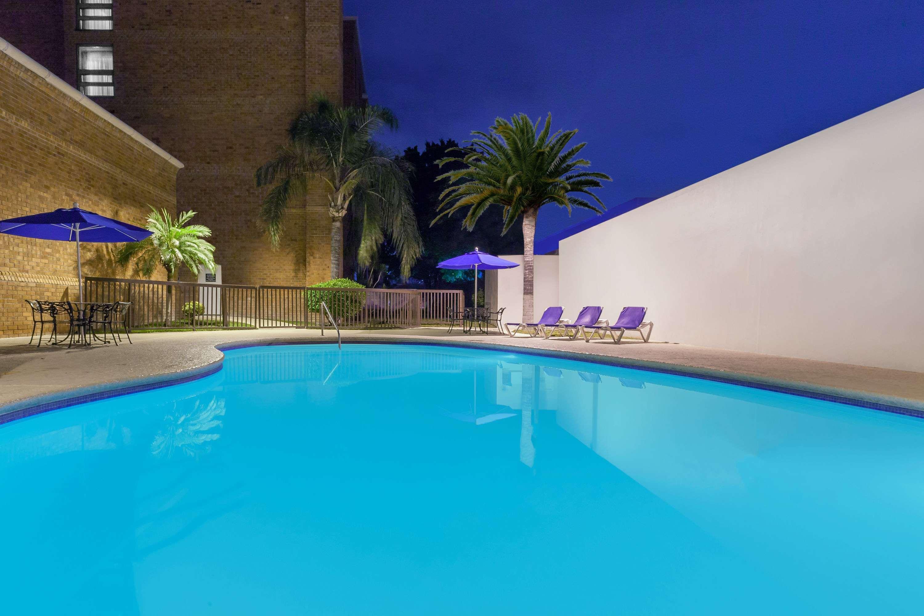 San Nicolás de los Garzas Wyndham Garden Monterrey Norte מראה חיצוני תמונה